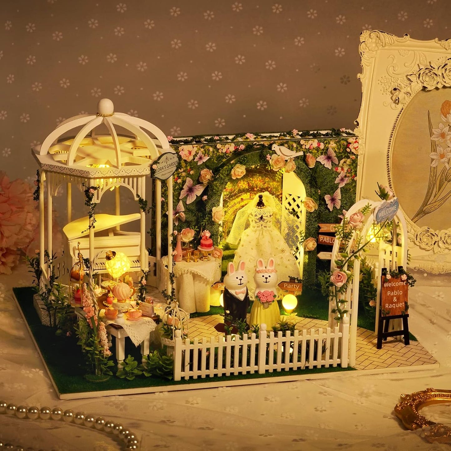 HYUKBI DIY Booknook Dollhouse Kit