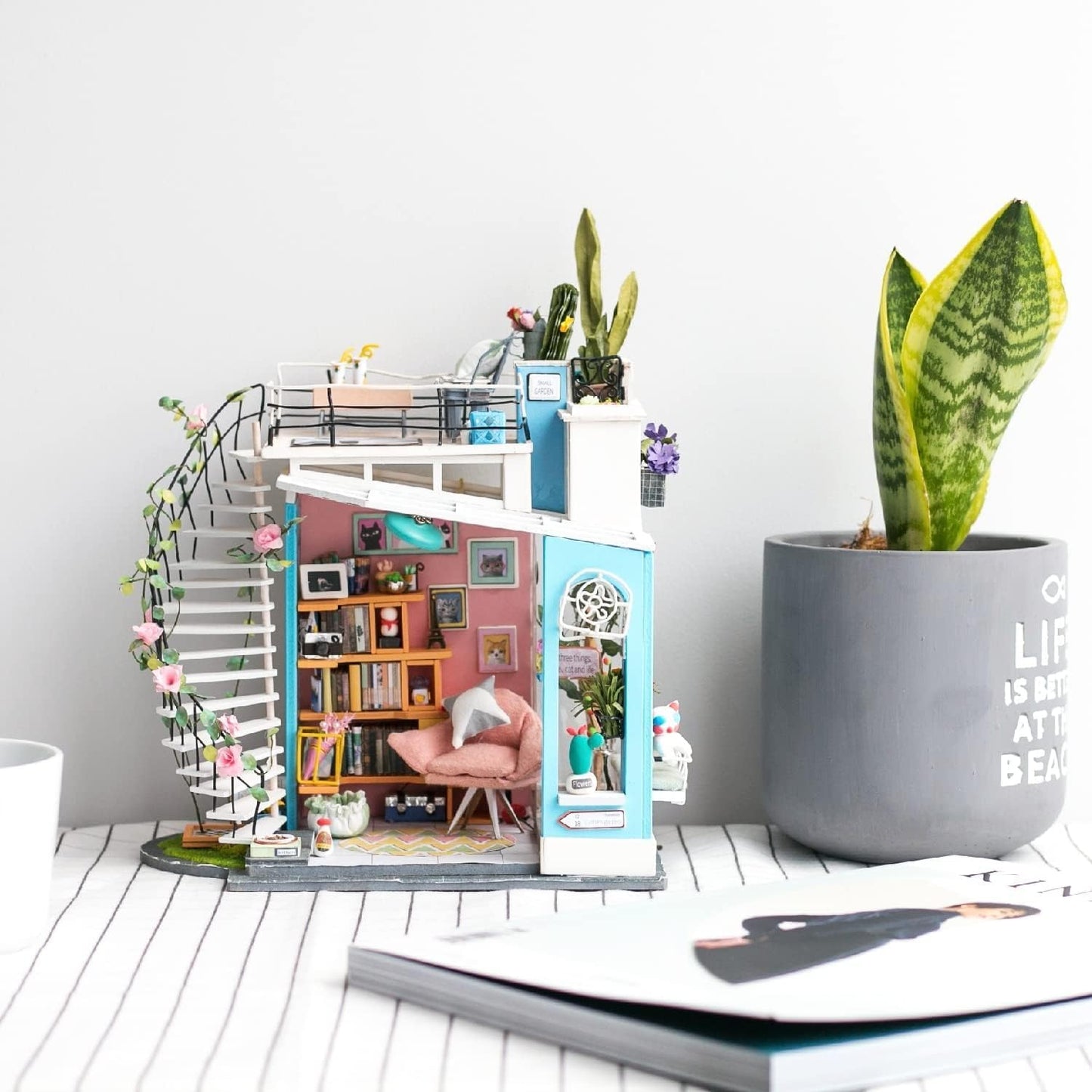 HYUKBI DIY Miniature House Kit with LED Light- Dora's Rooftop