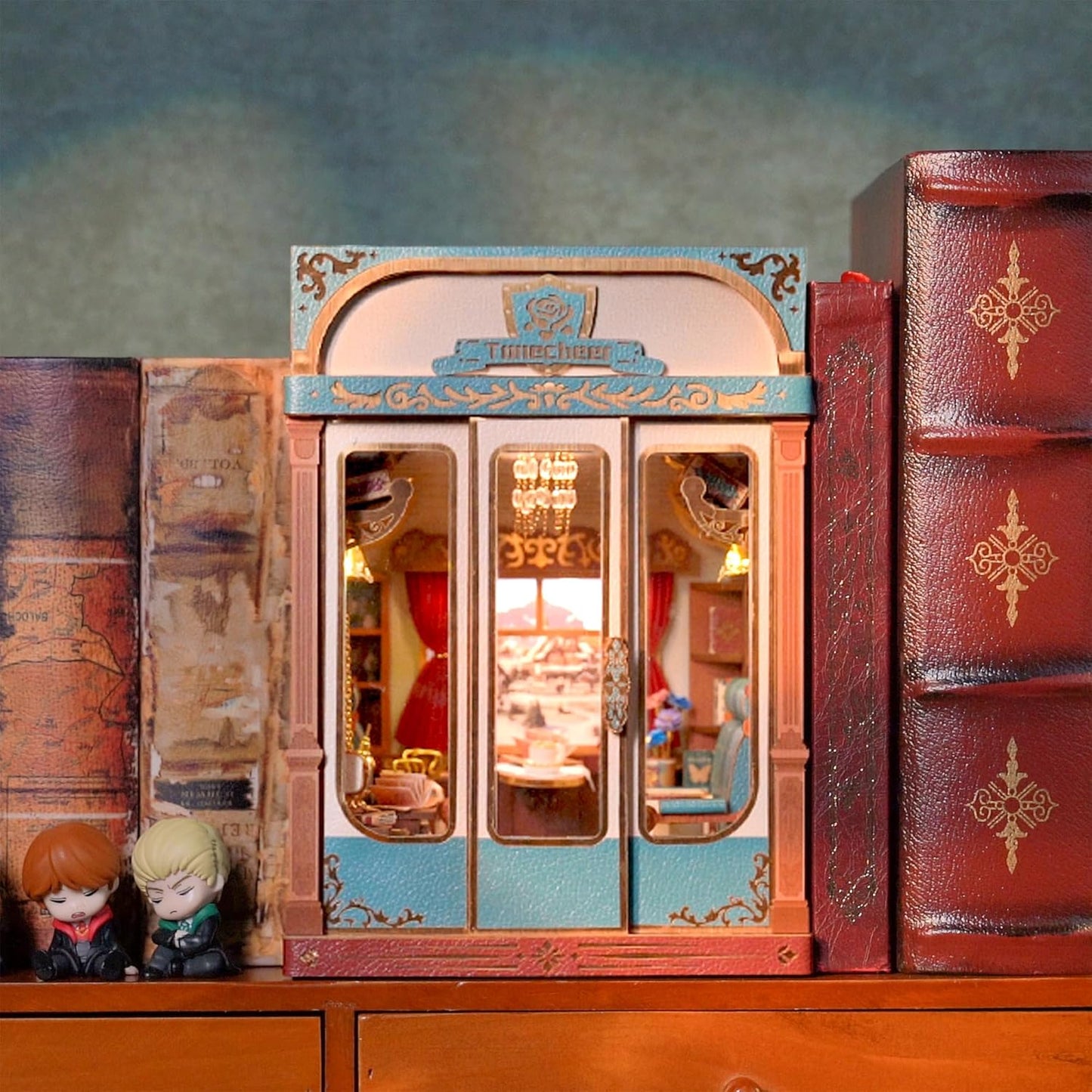 DIY Miniature Dollhouse
Rolife Cutebee HYUKBI DIY Booknook Dollhouse Kit 3D Wooden Puzzle
Micro Building Blocks Set
Blindbox plush cute toy