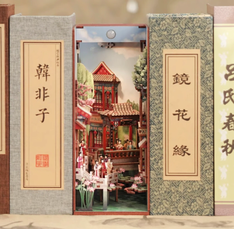 DIY Miniature Dollhouse
Rolife Cutebee HYUKBI DIY Booknook Dollhouse Kit 3D Wooden Puzzle
Micro Building Blocks Set
Blindbox plush cute toy