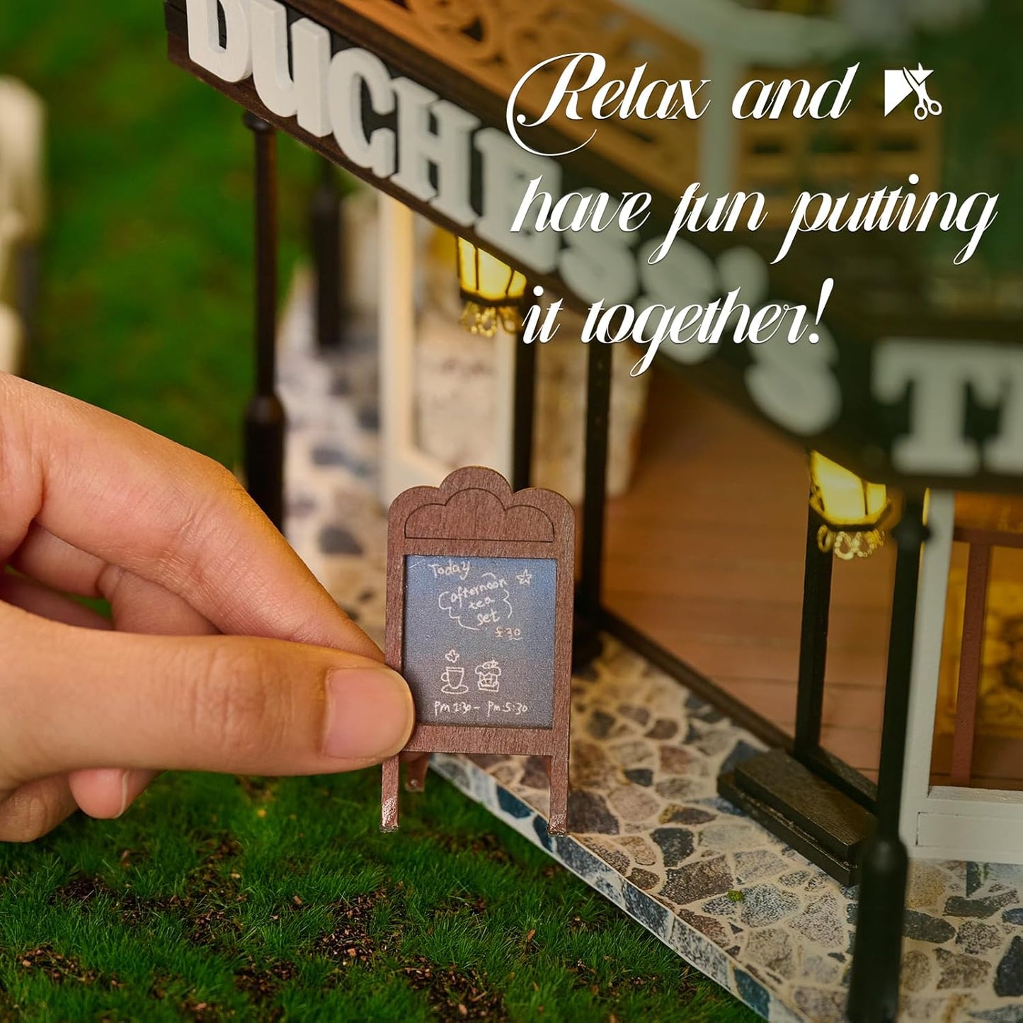 DIY Miniature Dollhouse
Rolife Cutebee HYUKBI DIY Booknook Dollhouse Kit 3D Wooden Puzzle
Micro Building Blocks Set
Blindbox plush cute toy