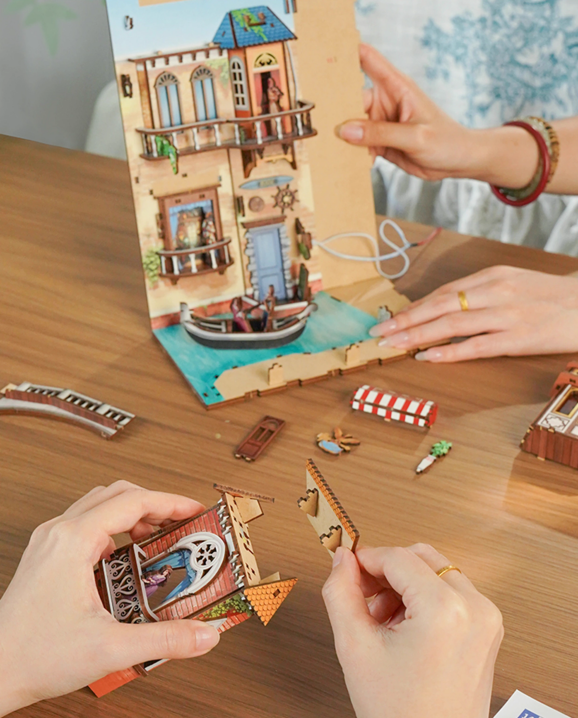 DIY Miniature Dollhouse
Rolife Cutebee HYUKBI DIY Booknook Dollhouse Kit 3D Wooden Puzzle 
Micro Building Blocks Set
Blindbox plush cute toy